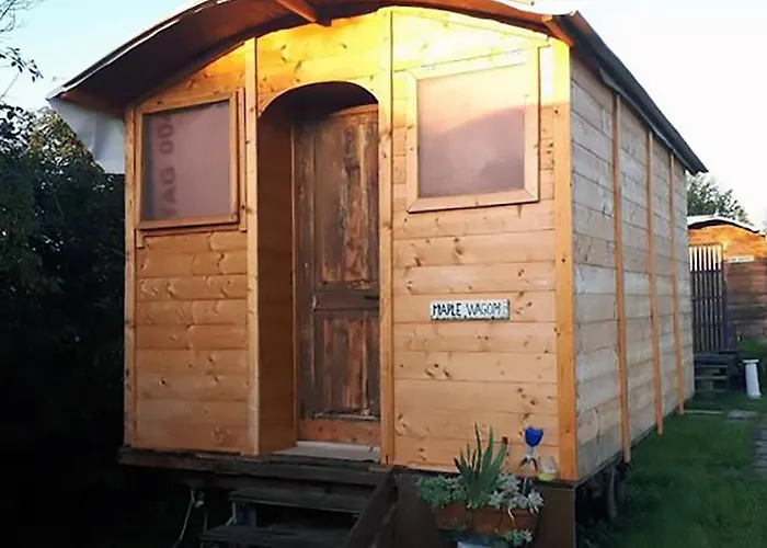 Ecogarden With אתר קמפינג